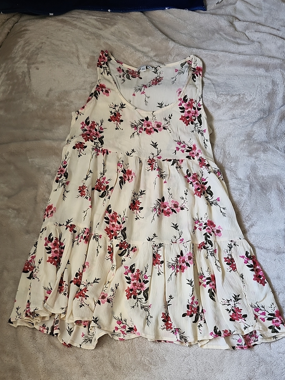 American Eagle Outfitters Cream Floral Top With Pink Blooms